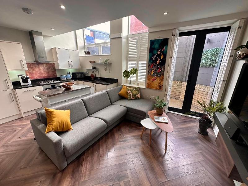 Stylish, modern appartment in Central London — комфортный отель в Лондоне