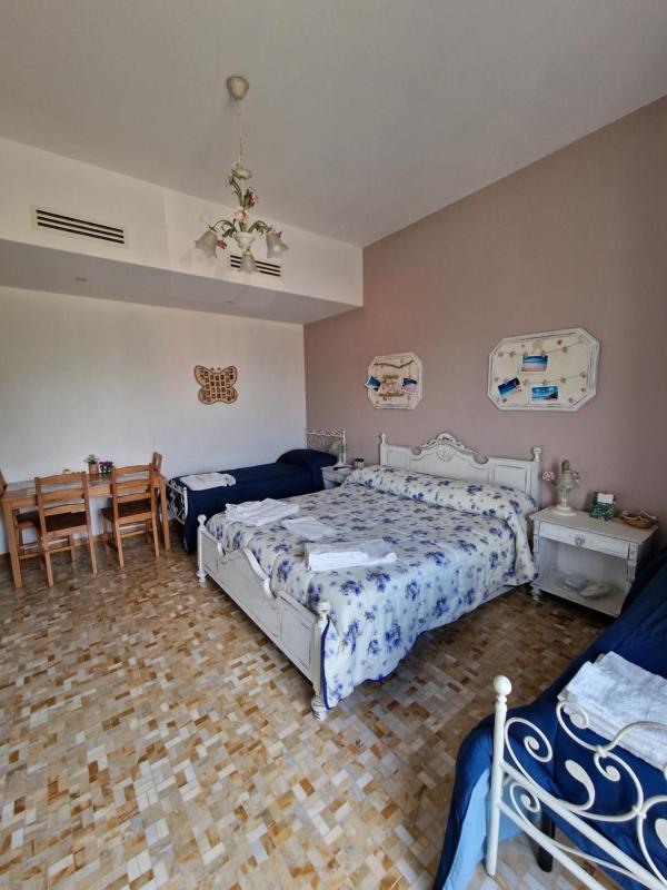 Le Margherite a Olbia - Affittacamere con giardino