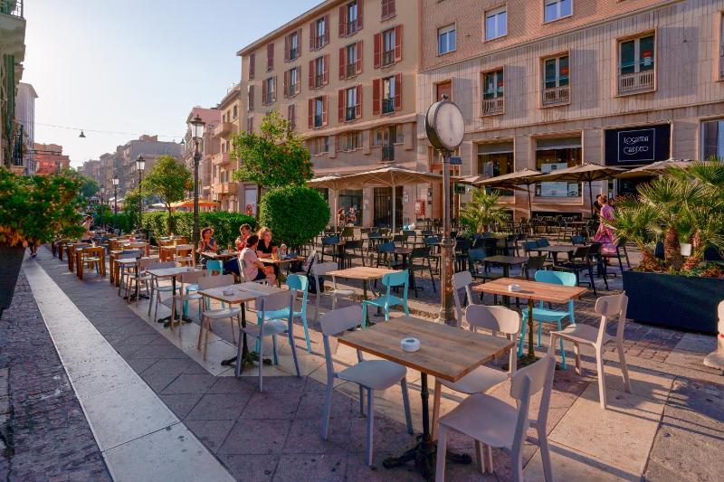 Le Suite Sul Corso a Cagliari - Lussuoso hotel storico