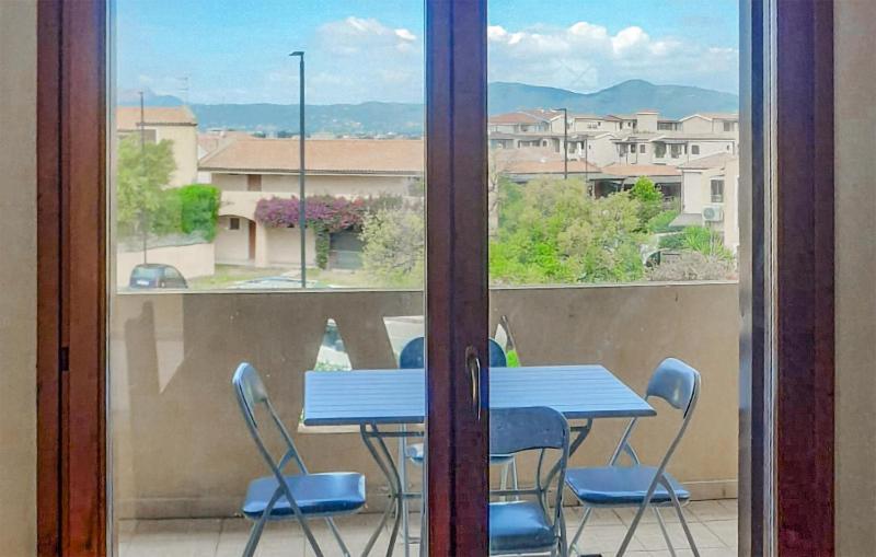 Lovely Apartment a Olbia - Comodo Alloggio Vicino Aeroporto