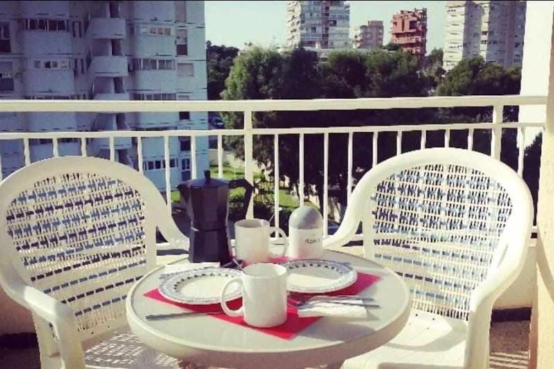 Apartamento Tequila parking piscina y playa — отель с удобствами в Аликанте