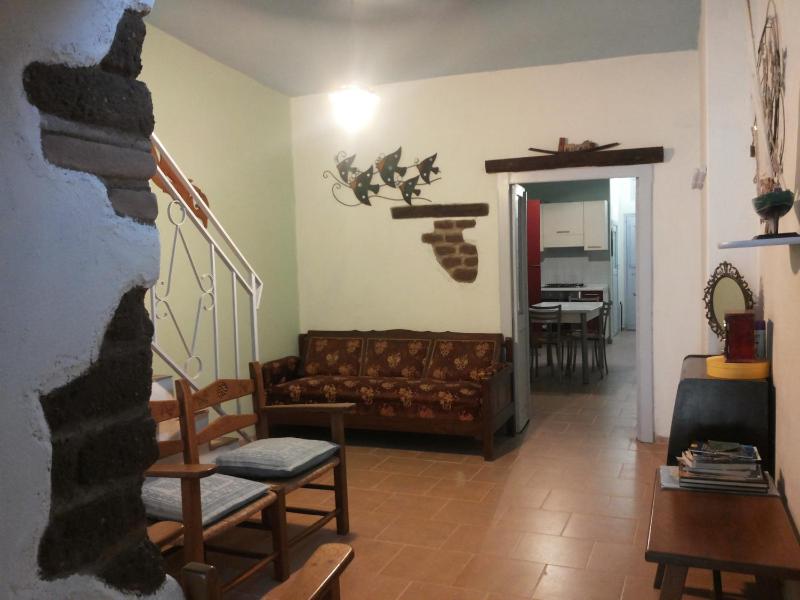 Casa Sisse a Cabras - Incantevole casa con patio
