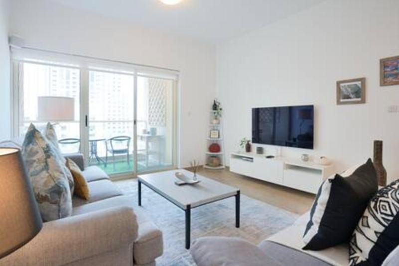 Unique 1Bedroom with Balcony Greens Dubai — комфортный отель в Дубае