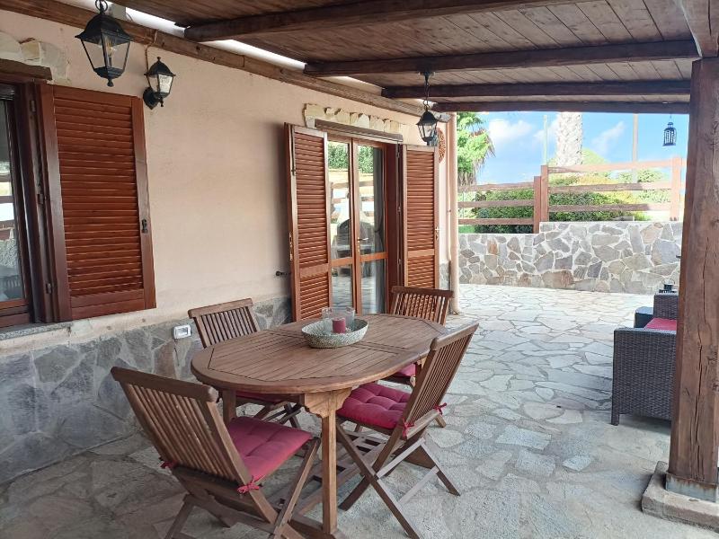 MaGi Holiday Home a Stintino - Accogliente con giardino
