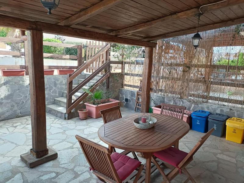 MaGi Holiday Home a Stintino - Accogliente con giardino
