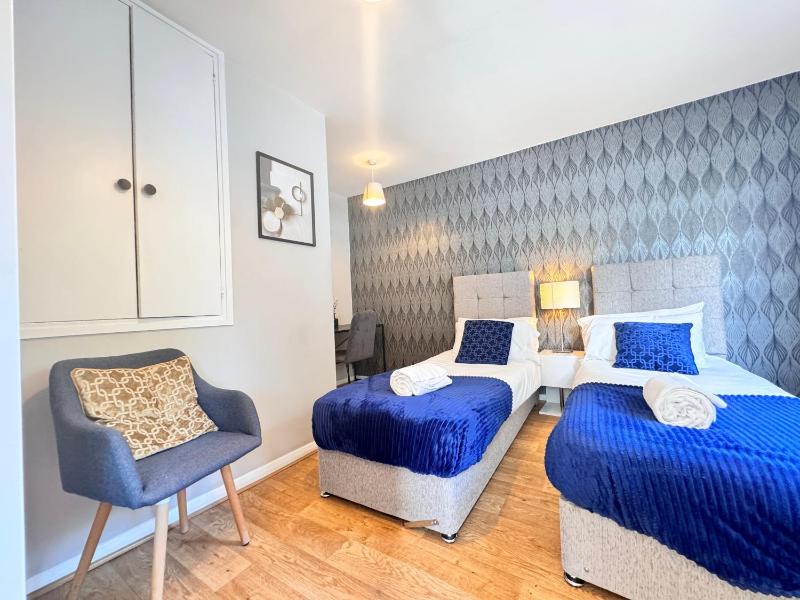 Цены на Kensington 2 BEDROOM HOUSE-BIG living area and kitchen-Harrods-National History Museum-Hyde Park-Near 2 underground lines в Лондоне