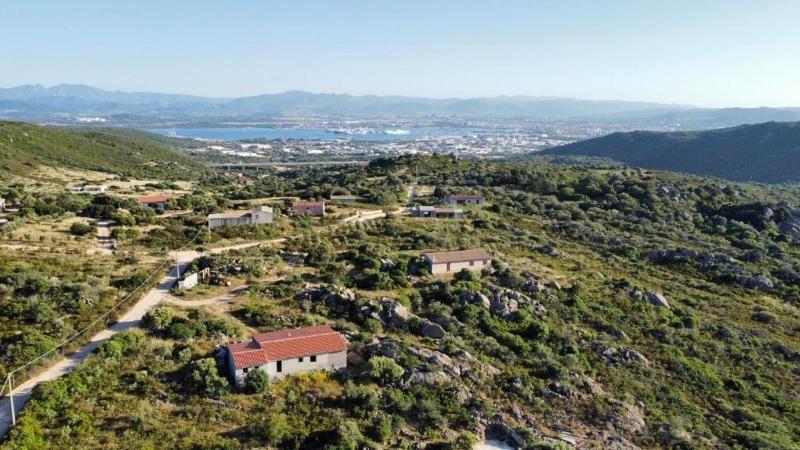 K&K House a Olbia - Casa Vacanze con BBQ e Giardino