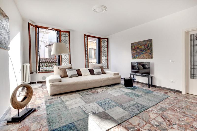 Ca Silvia Saint's Mark Square Apartment — отель в Венеции, Италия