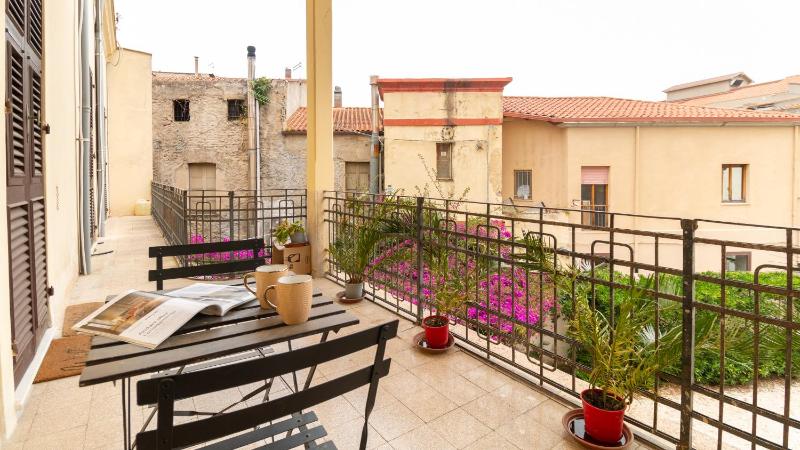 Depandance Eleonora a Oristano - Lussuosa Guest House