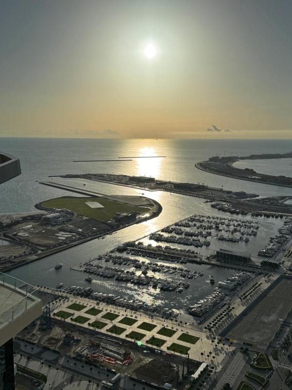 Цены на Stunning 1 BR Apartment in Dubai Marina в Дубае