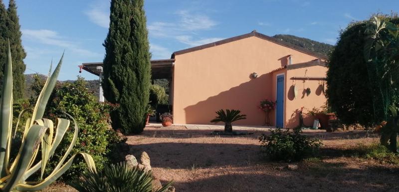 MARE e CAMPAGNA a Murta Maria - Incantevole Casa Vista Mare