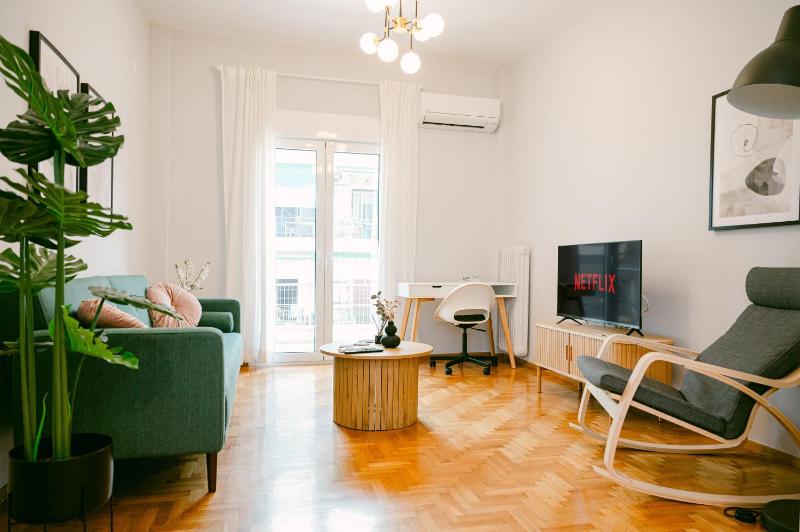 Quiet home in Katehaki metro. — отель в Афины, Греция