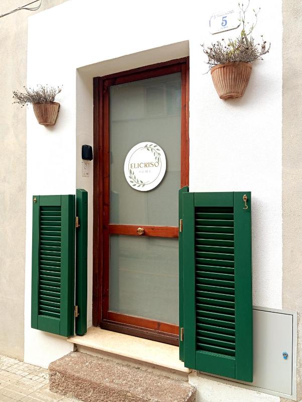 Elicriso Home a Porto Torres - Moderna Guesthouse Centrale