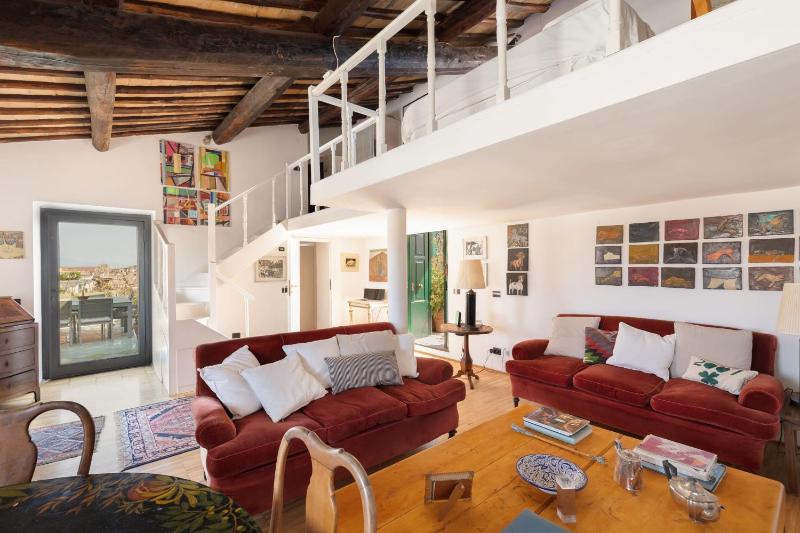 Farnese Stunning Penthouse | Romeloft — забронировать отель в Риме