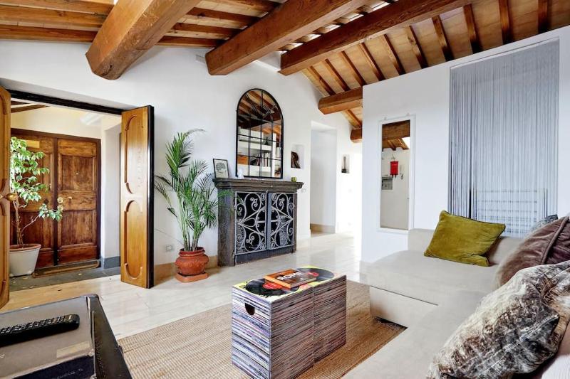 Цены на Pantheon Stylish Attic в Риме
