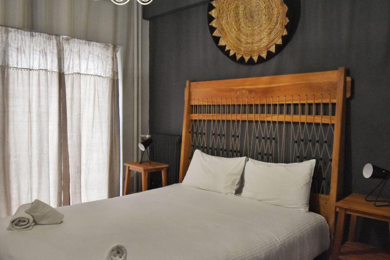 Цены на Suite Tic by Be My Guest в Афины
