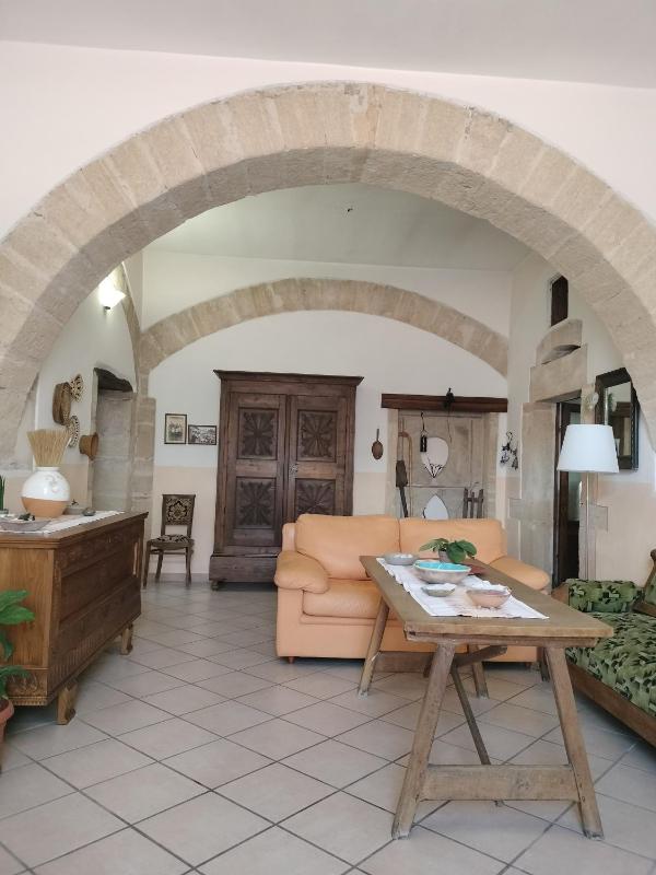 Casa Rossa a Riola Sardo - Accogliente locanda centrale