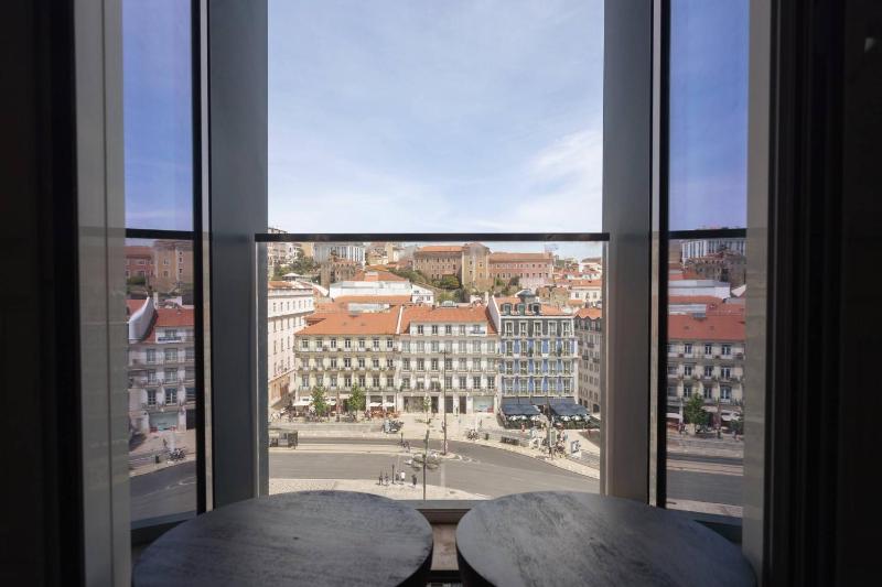MY LX FLAT Stylish and Design Gem in Rossio — отель с удобствами в Лиссабоне