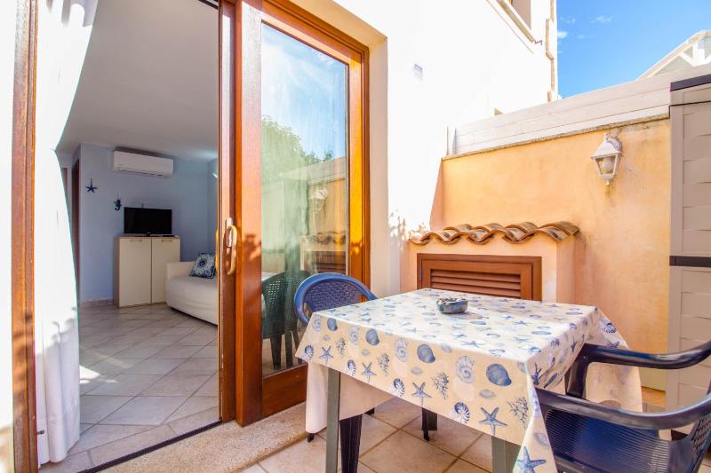 Rovo House 2 a Pittulongu - Apt con spiaggia privata