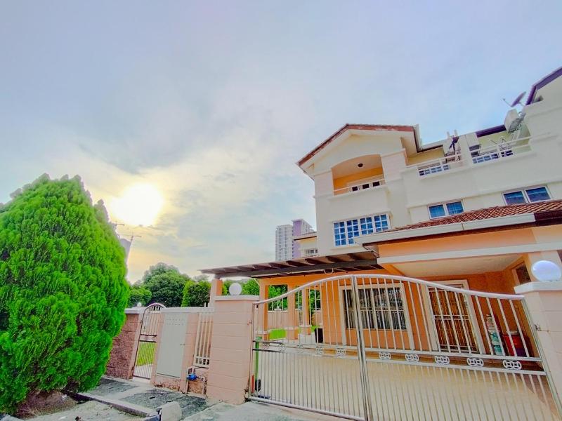 Gathering Corner House with 6 Rooms upto 16Pax by Manhattan Group — комфортный отель в Куала-Лумпуре