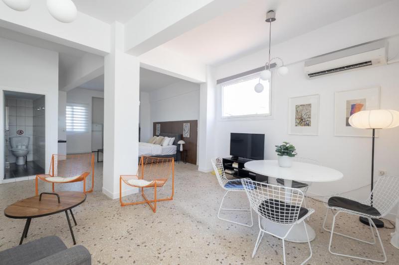 Loft at historical center of Athens Acropolis View — забронировать отель в Афины
