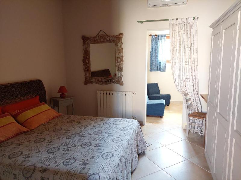 Garden rooms a Olbia - Accogliente B&B con giardino