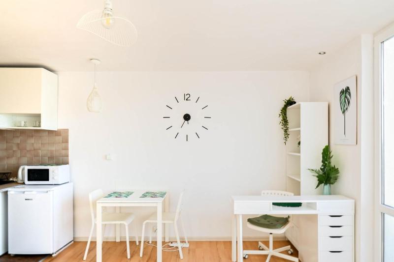 Цены на 15 min Stare Miasto D&A Apartments Darwina в Варшаве
