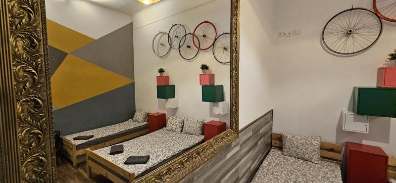 Cheerful Acacia 2BDR 2BTHR 2AC wifi for 4-6 ppl at Top location — отель с удобным расположением в Будапеште