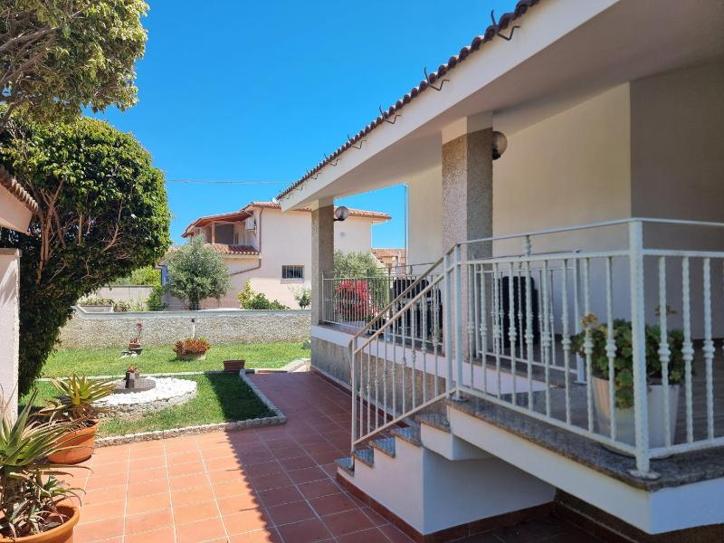 Via Oristano a Budoni - Accogliente Casa con Terrazza