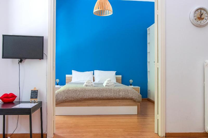 Bright and Cozy Apartment in the Center of Athens — отель с удобствами в Афины