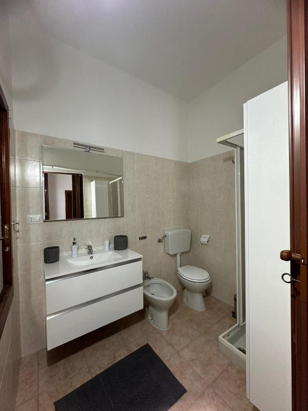 PM 6 a Olmedo - Elegante Appartamento con Vista Giardino