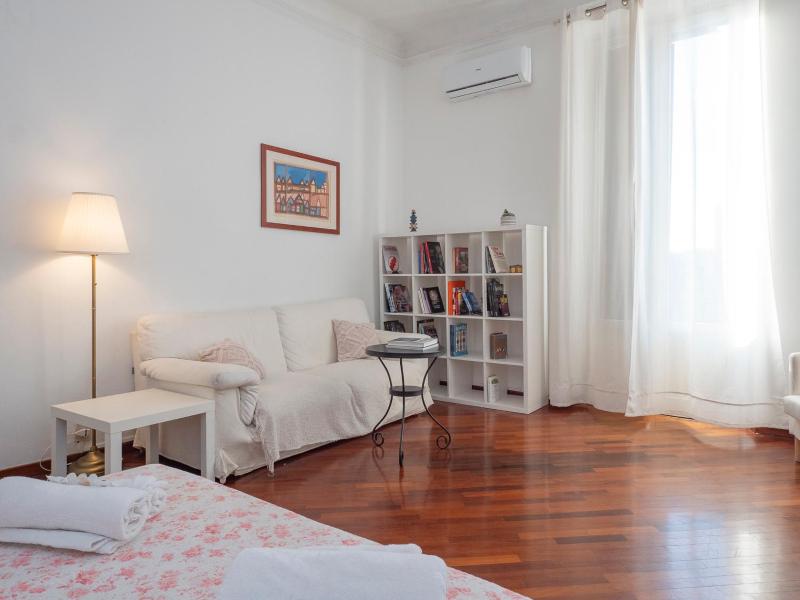 Xenia Apartments - Luxury Suite in the Centre of Milan — отель с удобствами в Милане