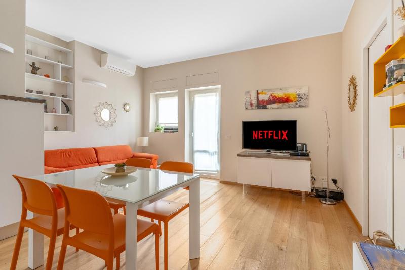 Easy Isola Apartment — забронировать отель в Милане
