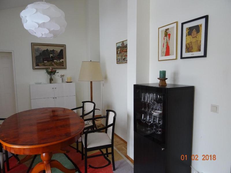Цены на Klimatisiertes 3 Zimmer Appartement mit Terrasse в вене