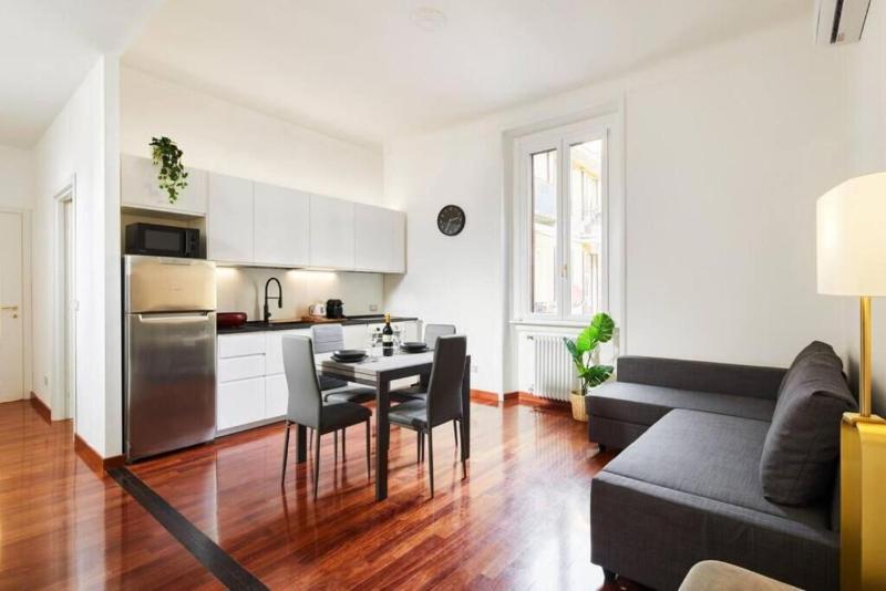 Цены на [Duomo-Fiera Milano] Five Stars Milanese Style в Милане