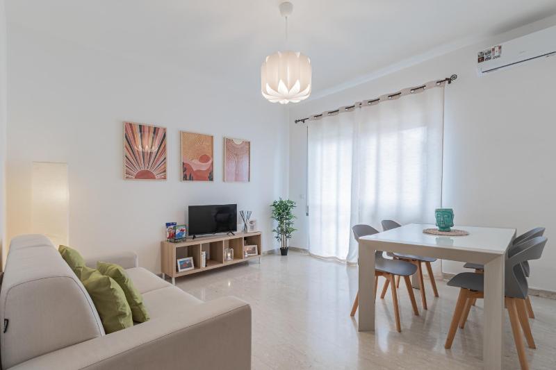 The Sunset Rhome Elegant Suite with Wifi AC — отель в Риме, Италия