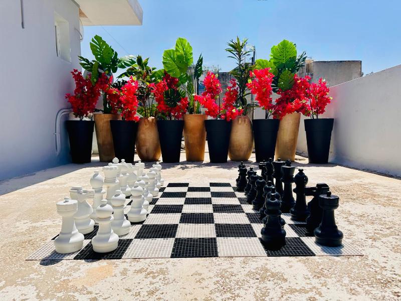 Yuna Penthouse, 100sqm private rooftop terrasse, Acropolis by foot — отель с удобным расположением в Афины