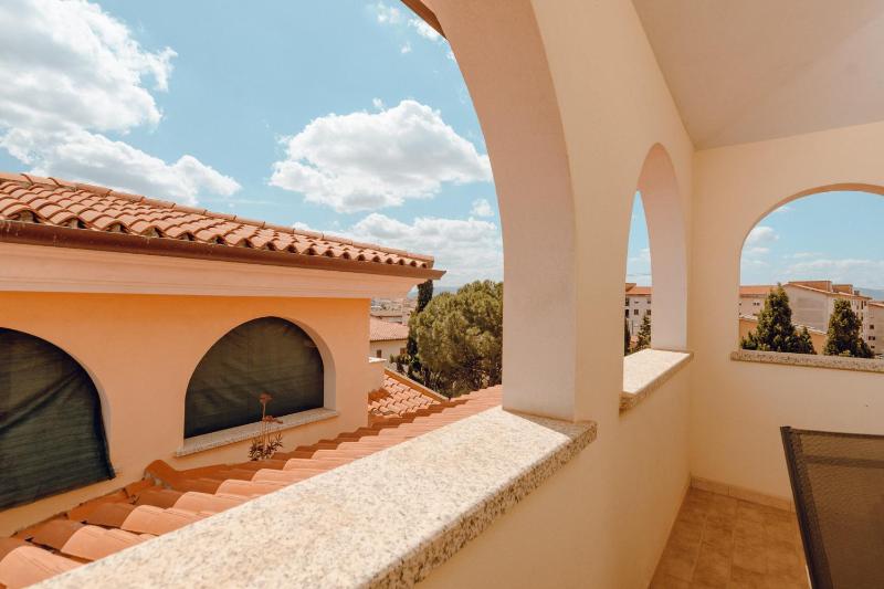 Attico Panoramico a Olbia - Lussuoso con vista città