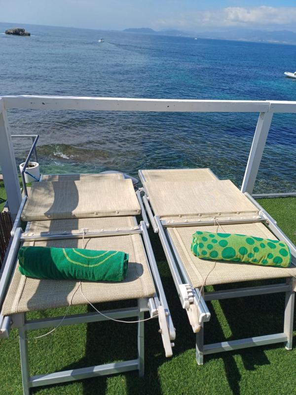 Villa Celeste a Cagliari - Lussuosa villa con piscina e vista mare