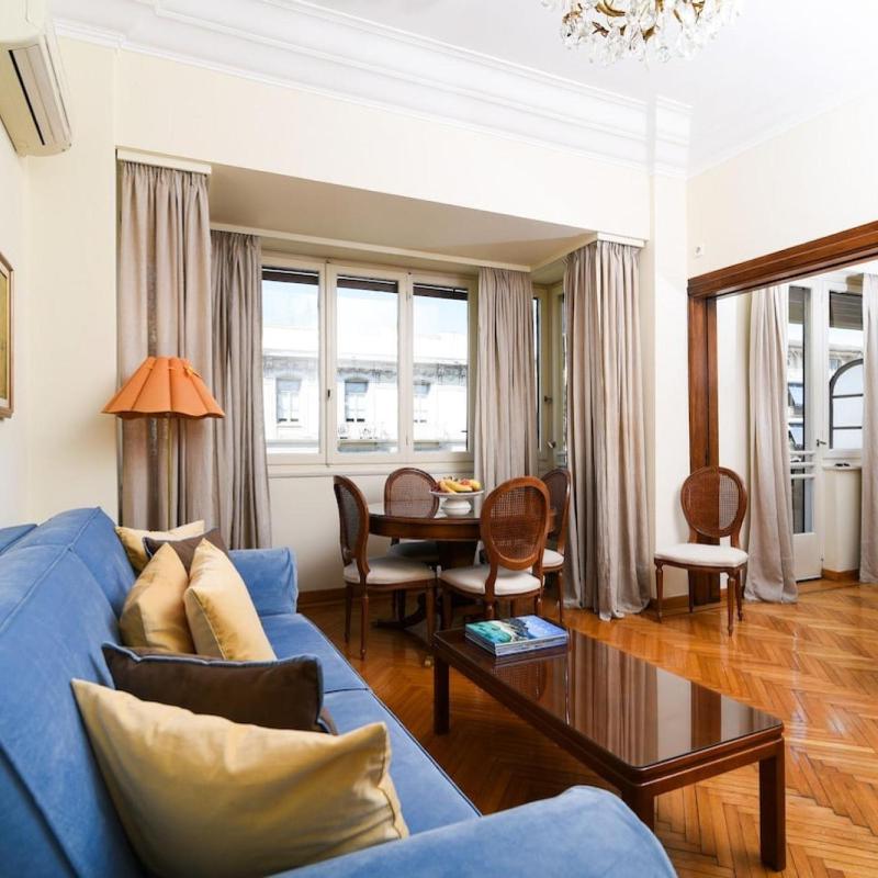 Classy Apartment in the Heart of Athens — забронировать отель в Афины