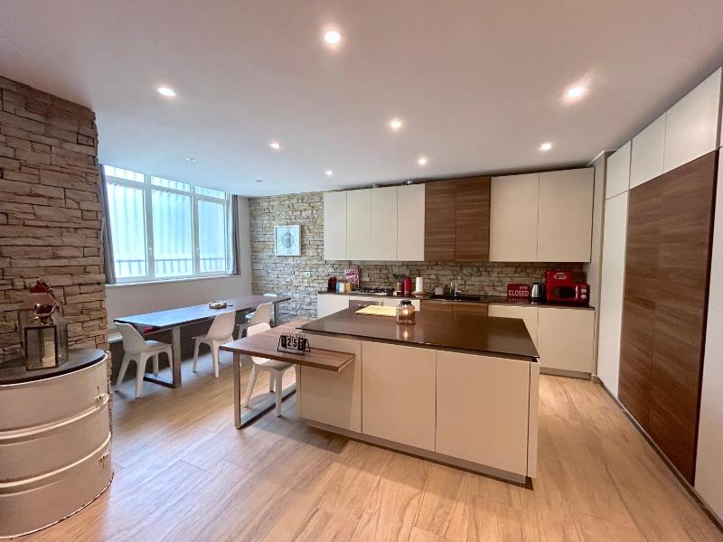 R39 Elegant Apartment with Private Parking — отель с удобным расположением в Милане