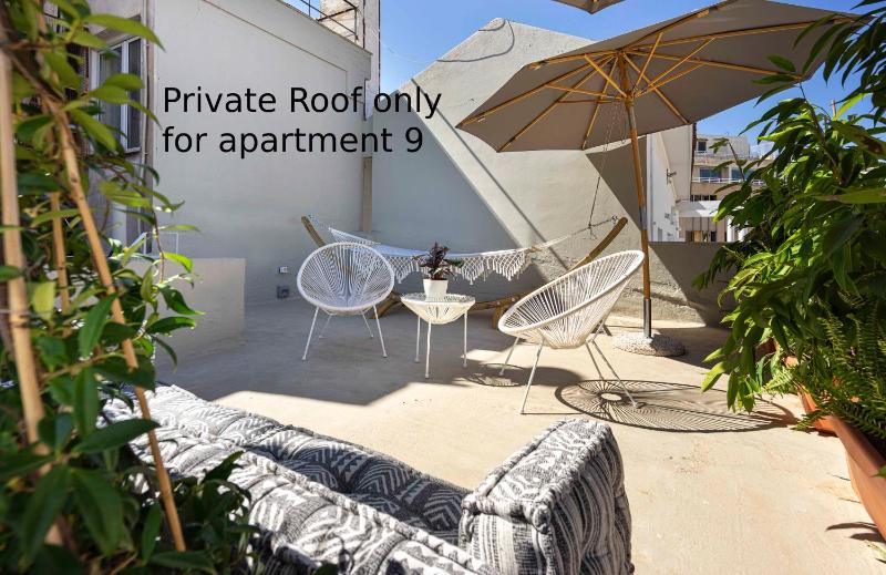 Yalarent Stunning Apartments at the Heart of Athens — комфортный отель в Афины