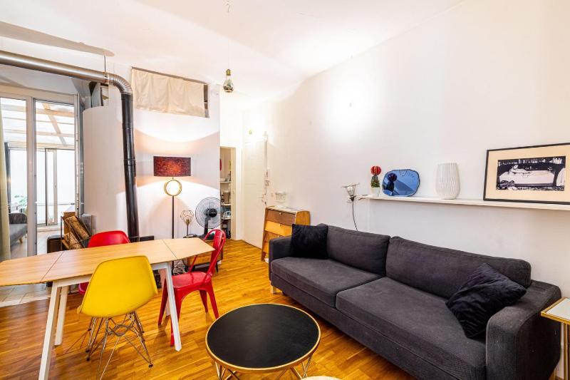 GuestReady - Charming escape near Belleville Park — комфортный отель в Париже