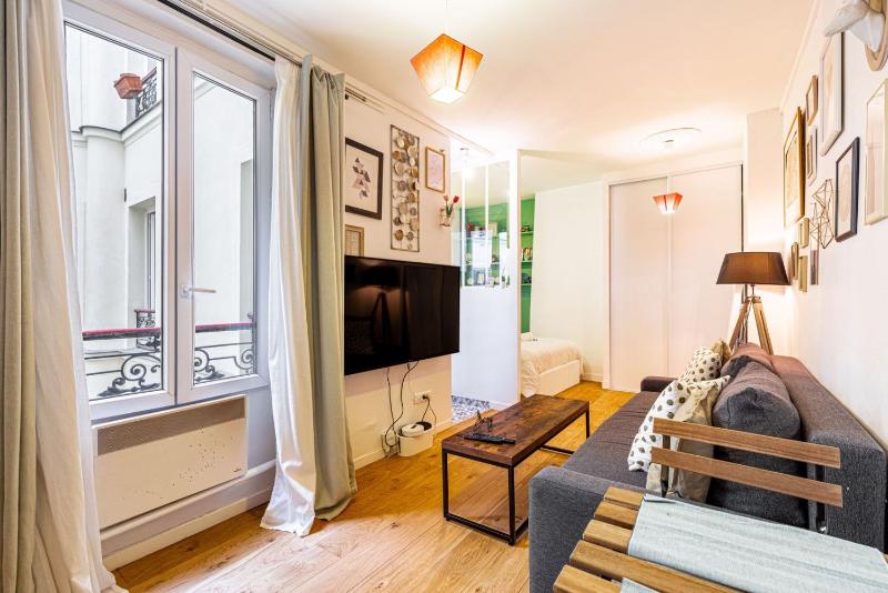 GuestReady - Cosy stay near Bassin de la Villette — забронировать отель в Париже