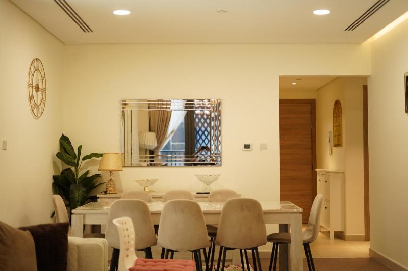 Brown Stone Holiday Homes Mirdif Hills — забронировать отель в Дубае