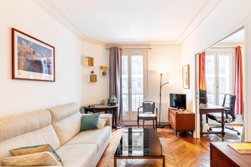 GuestReady - Appartement Elegant avec Balcon — отель с удобствами в Париже