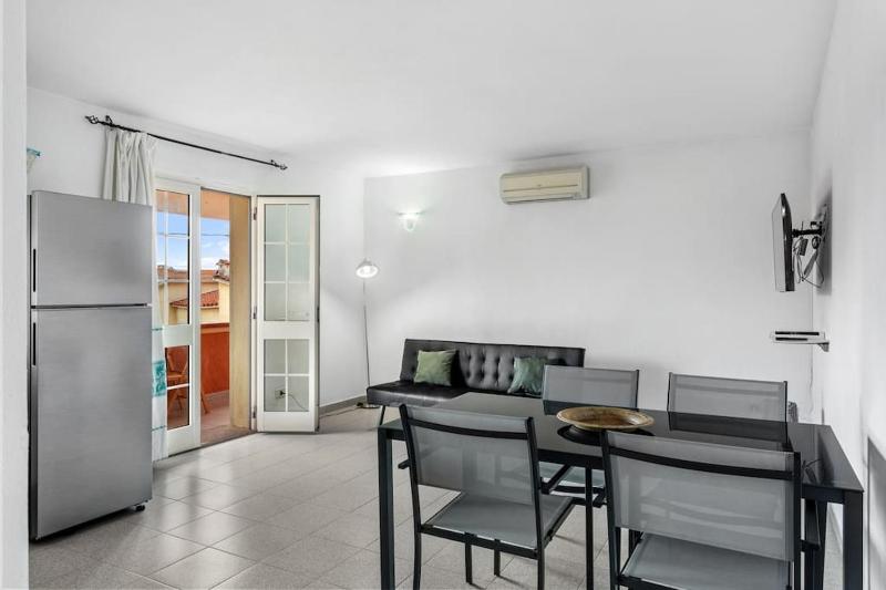 Canu Home a Olbia - Spazioso appartamento con terrazza