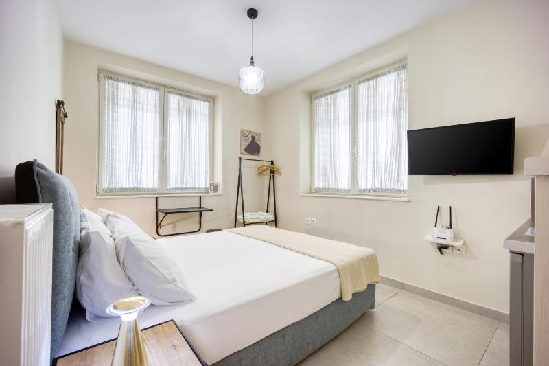 Bentzi...Boutique Apartment 1, Classic Double with kitchenette, 2 Guests — отель в Афины, Греция