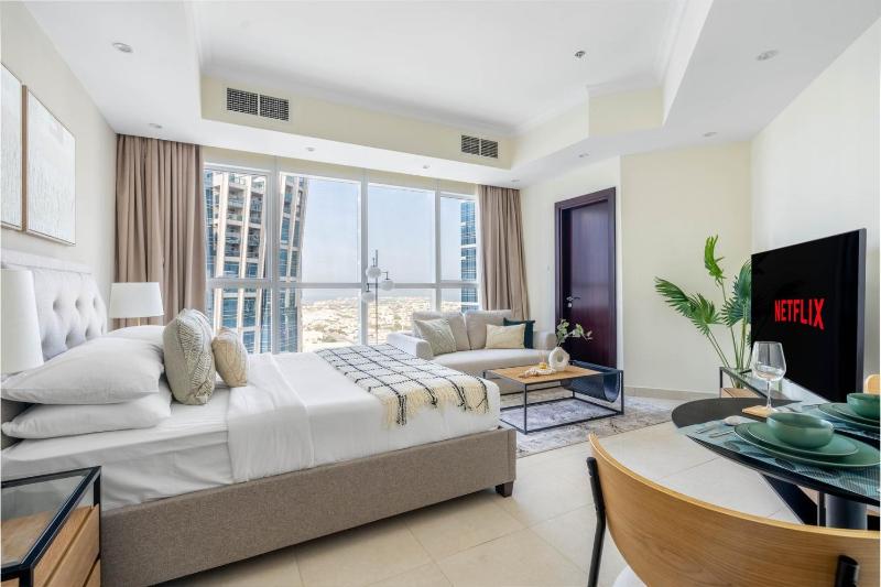Цены на GuestReady - Lux getaway in Business Bay в Дубае
