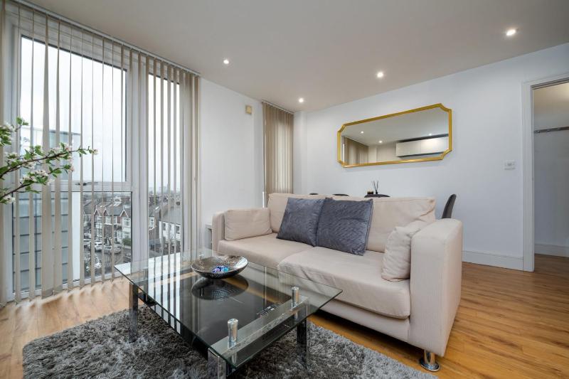 GuestReady - Urban Living in Wimbledon — забронировать отель в Лондоне